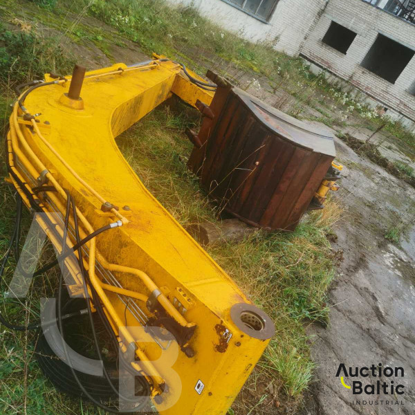 JCB 220LC excavator boom