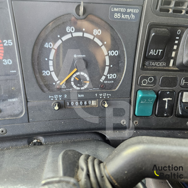 Scania  R144LB6X2NB460
