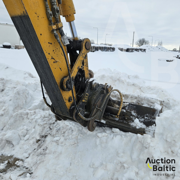 JCB JS 175 W