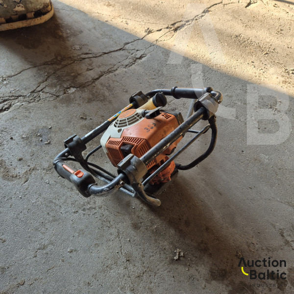 Stihl BT121