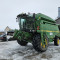 John Deere 2266