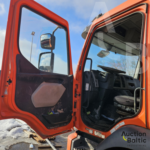 Volvo FL 4X2