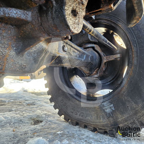 Case IH JX 80 + Stoll Robust F10