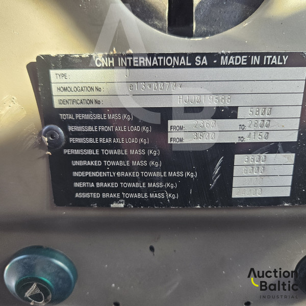 Case IH JX 80 + Stoll Robust F10