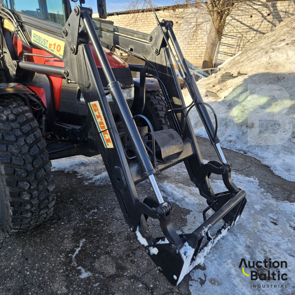 Case IH JX 80 + Stoll Robust F10