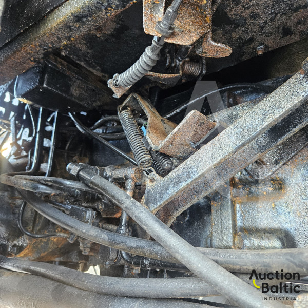 Case IH JX 80 + Stoll Robust F10