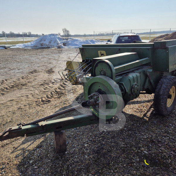 John Deere CB 300