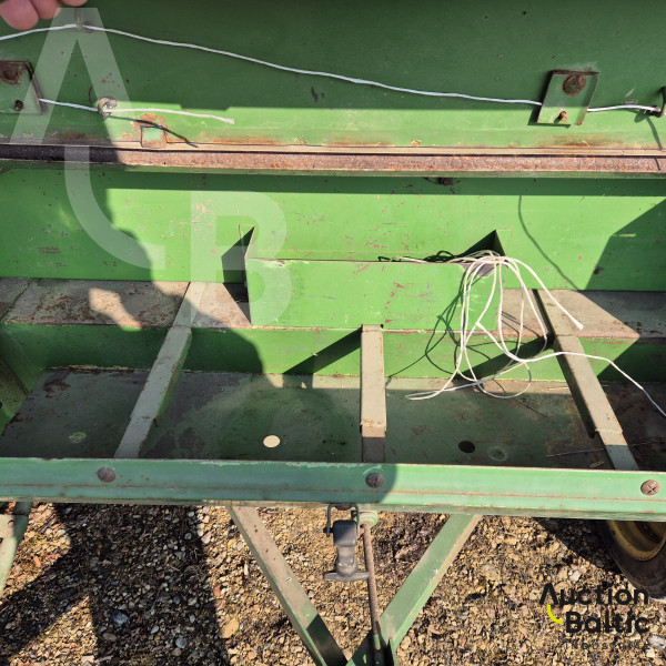 John Deere CB 300