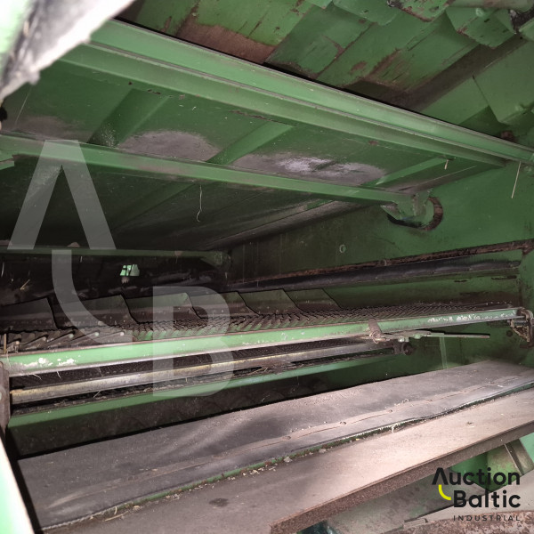 John Deere 2058
