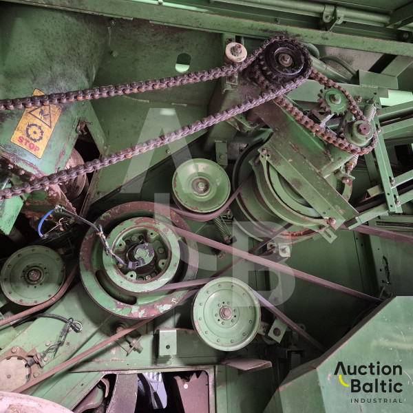 John Deere 2058