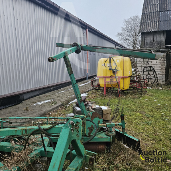 Sekmaksan T.D.2900 + pumpkin dozer