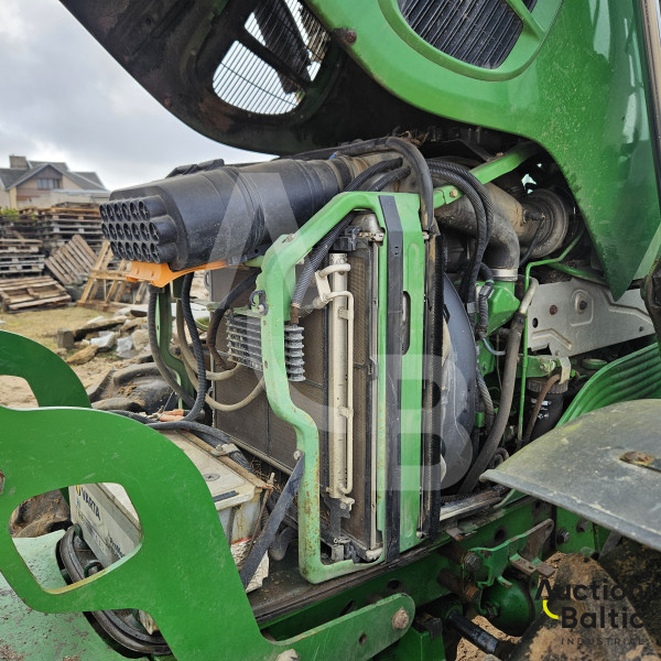 John Deere 6630