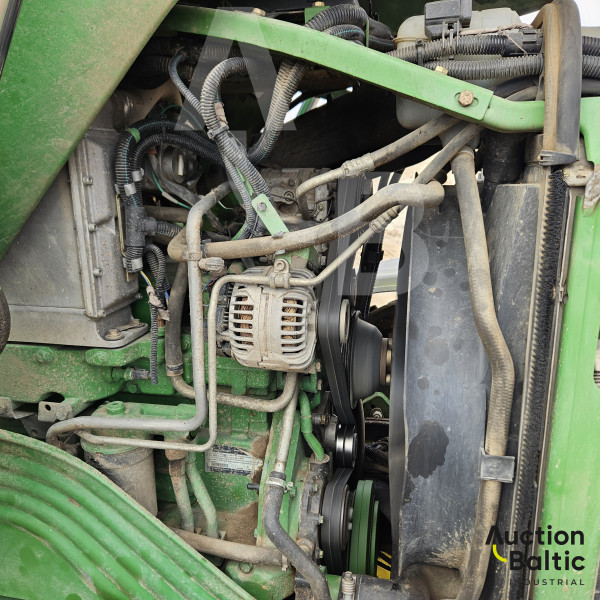 John Deere 6630
