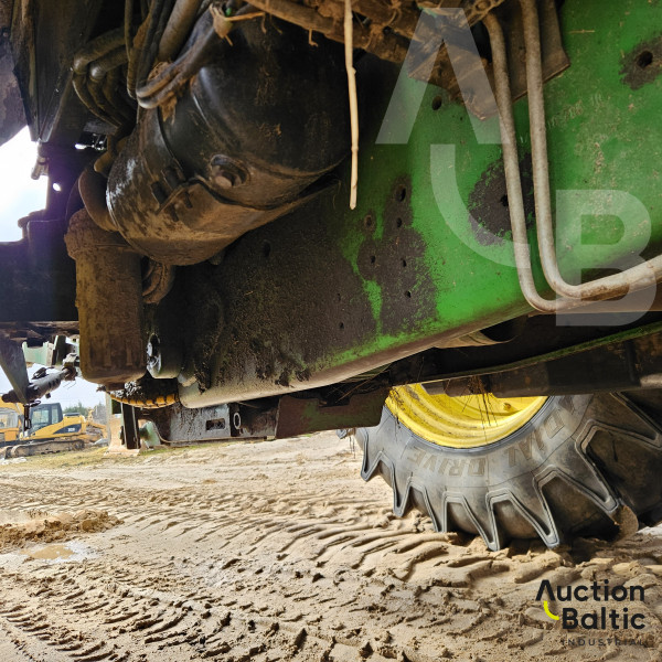 John Deere 6630