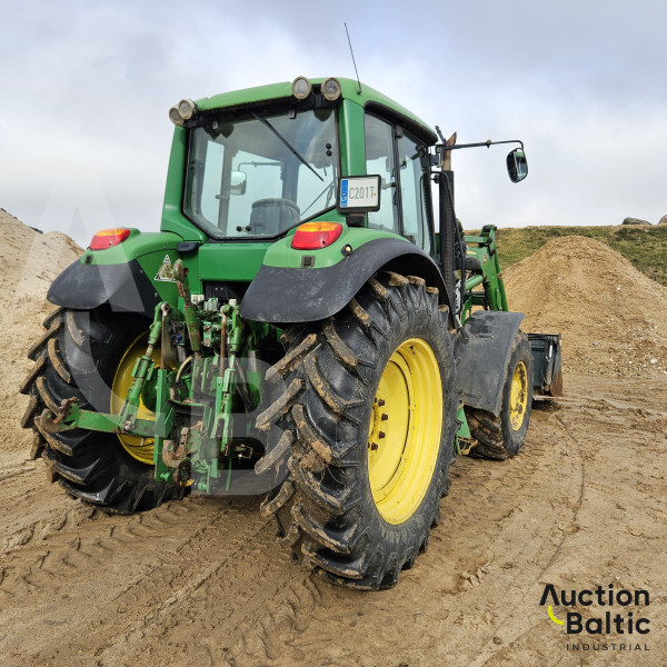 John Deere 6630