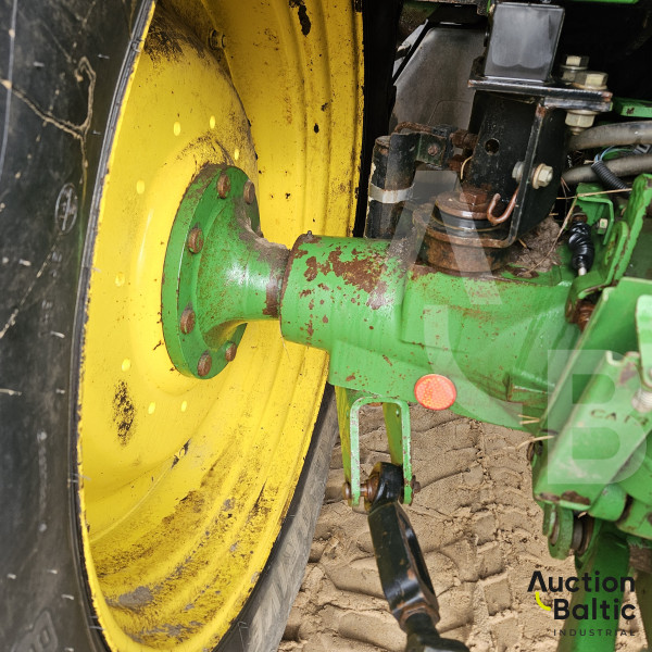 John Deere 6630