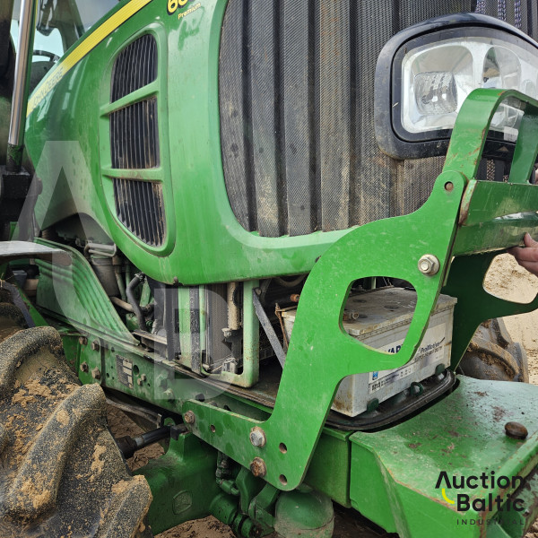 John Deere 6630