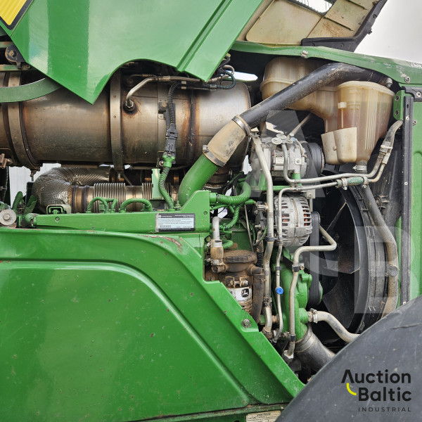John Deere 6210 R