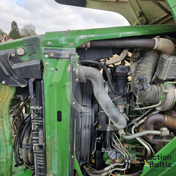John Deere 6210 R