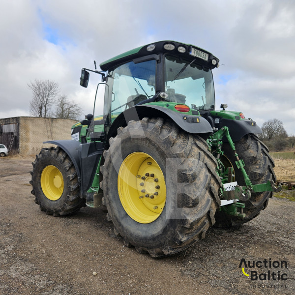 John Deere 6210 R