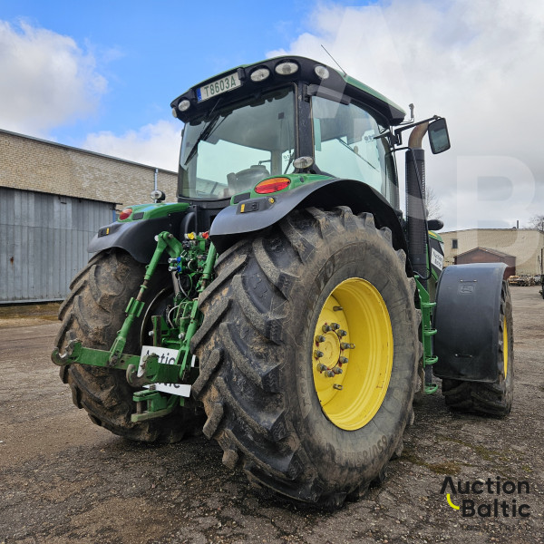 John Deere 6210 R