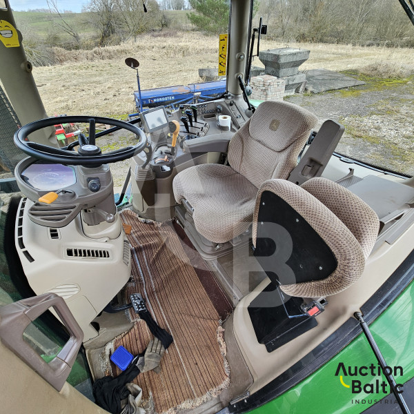 John Deere 6210 R