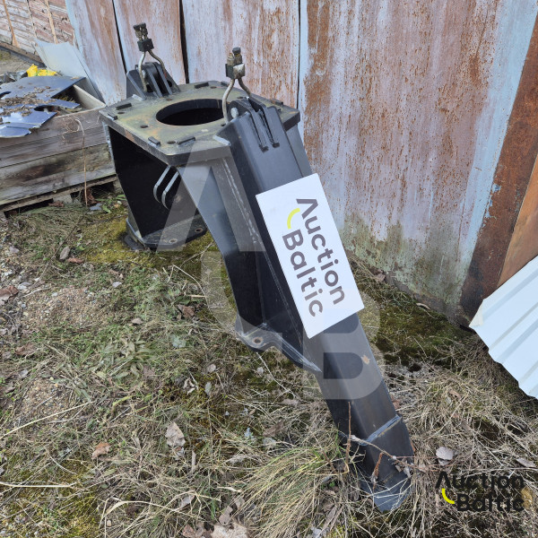 Support legs for forest trailer crane