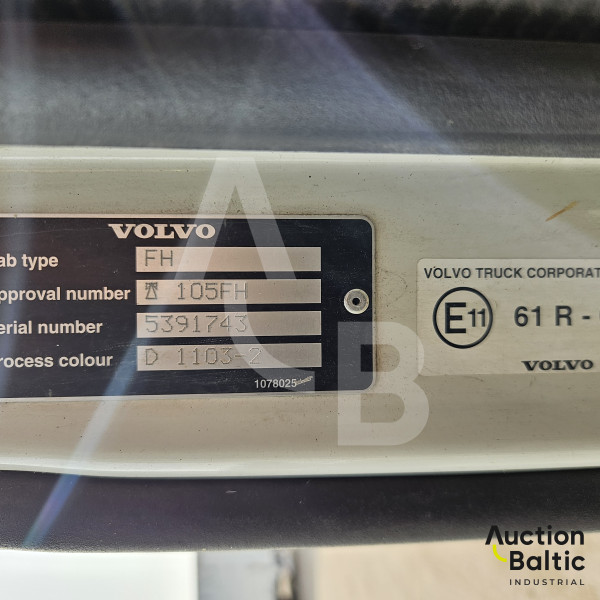 Volvo FH + Epsilon E120 Z79