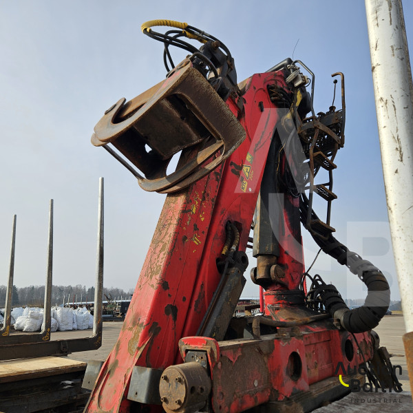 Volvo FH + Epsilon E120 Z79