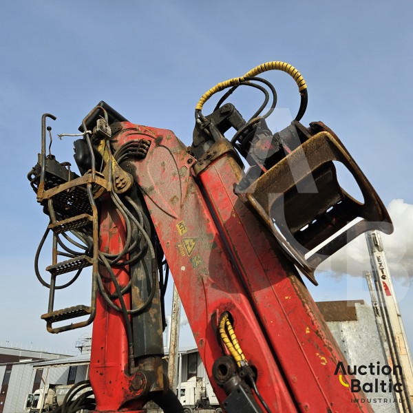 Volvo FH + Epsilon E120 Z79