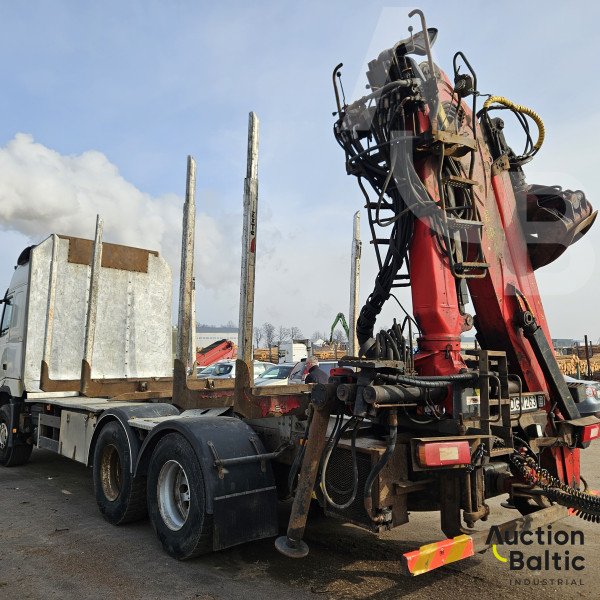 Volvo FH + Epsilon E120 Z79