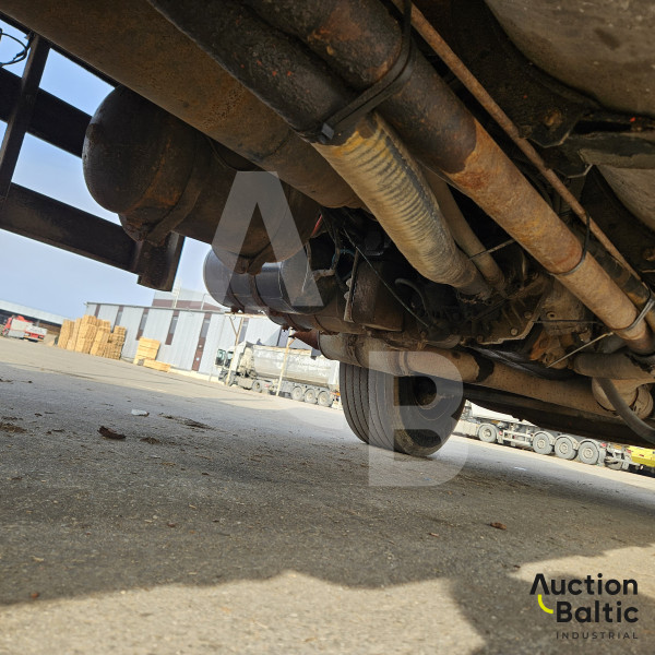 Volvo FH + Epsilon E120 Z79