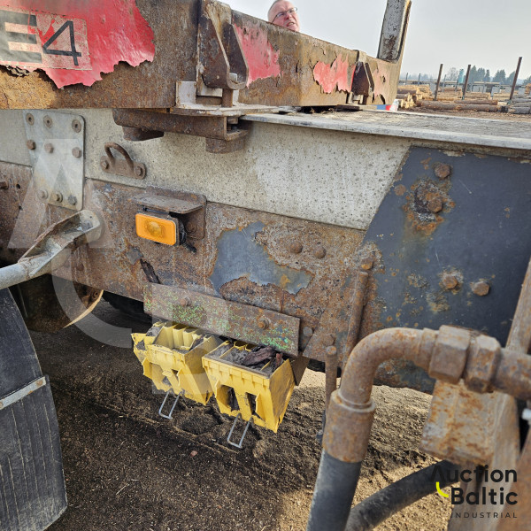 Volvo FH + Epsilon E120 Z79