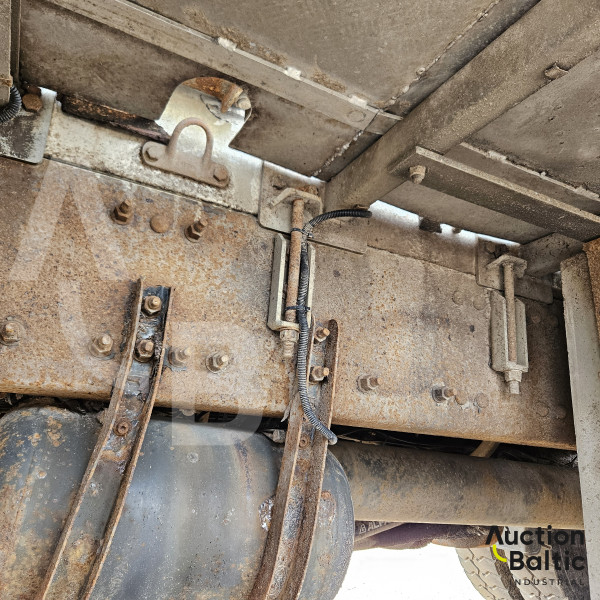 Volvo FH + Epsilon E120 Z79