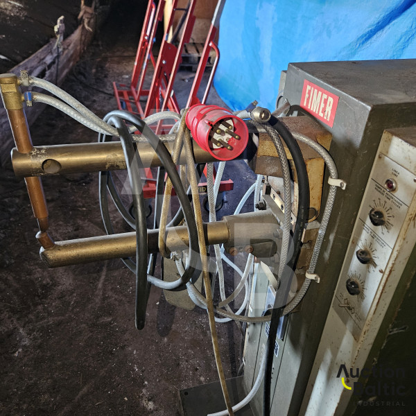 Welding machine