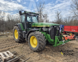John Deere 8200