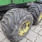 John Deere 810 D