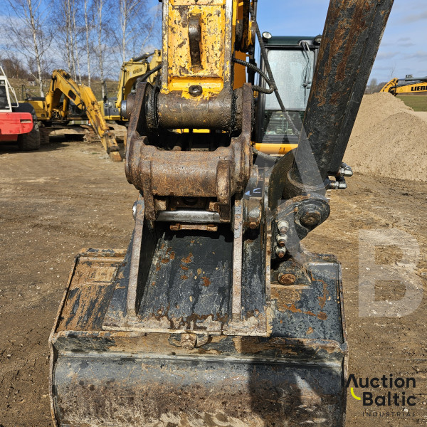 JCB JS130LC T4