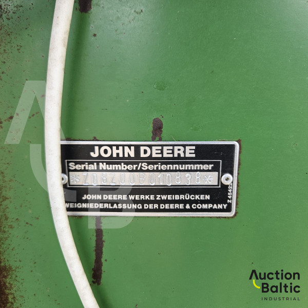 John Deere 2064