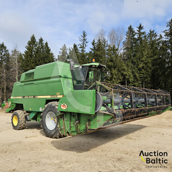 John Deere 2064