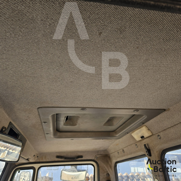 Mercedes-Benz 1120