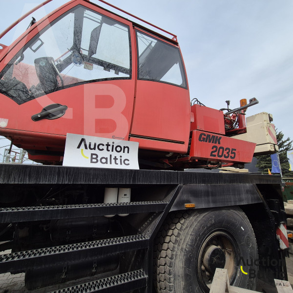 Grove GMK 2035 E