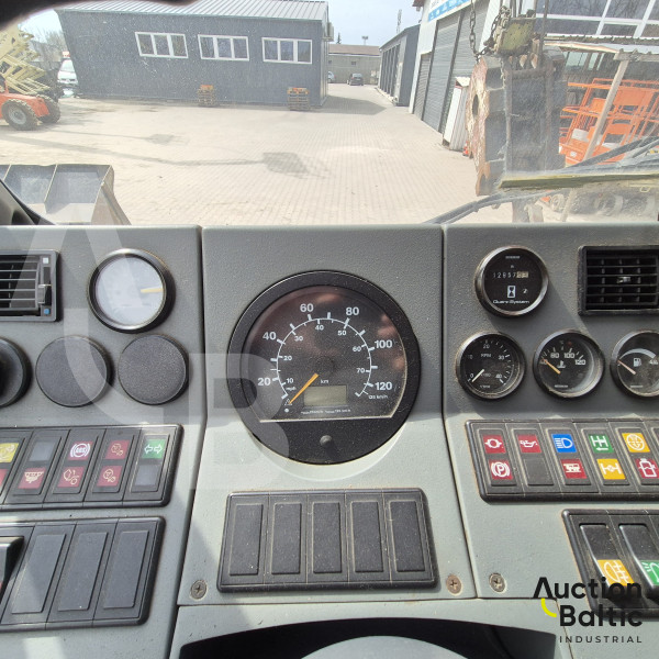 Grove GMK 2035 E