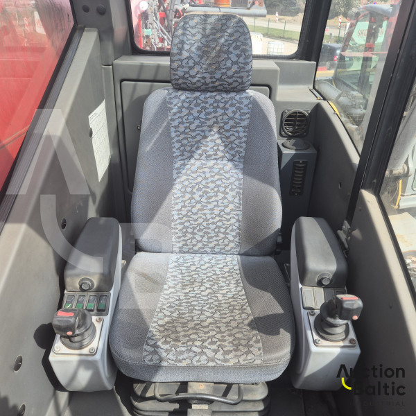Grove GMK 2035 E