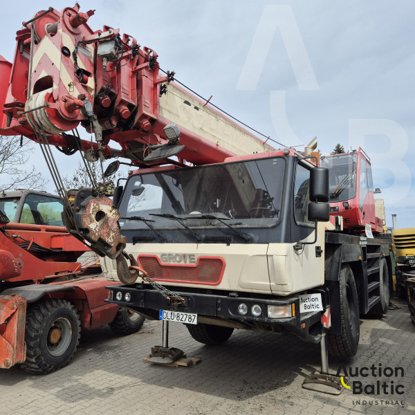 Grove GMK 2035 E