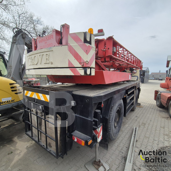 Grove GMK 2035 E
