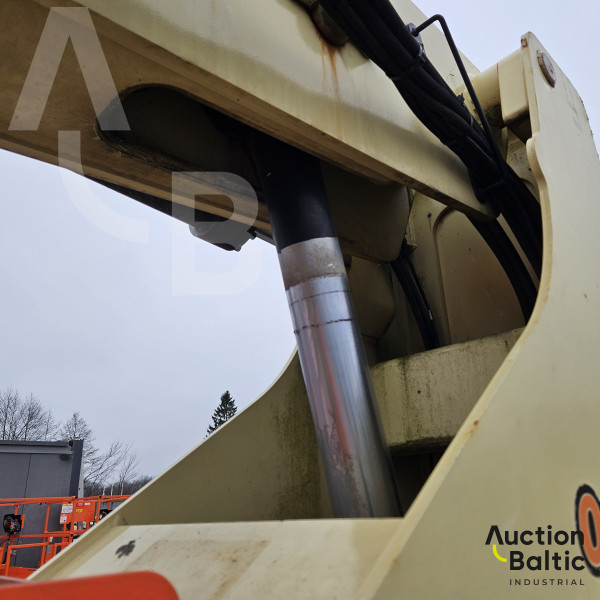 JLG 800 AJ
