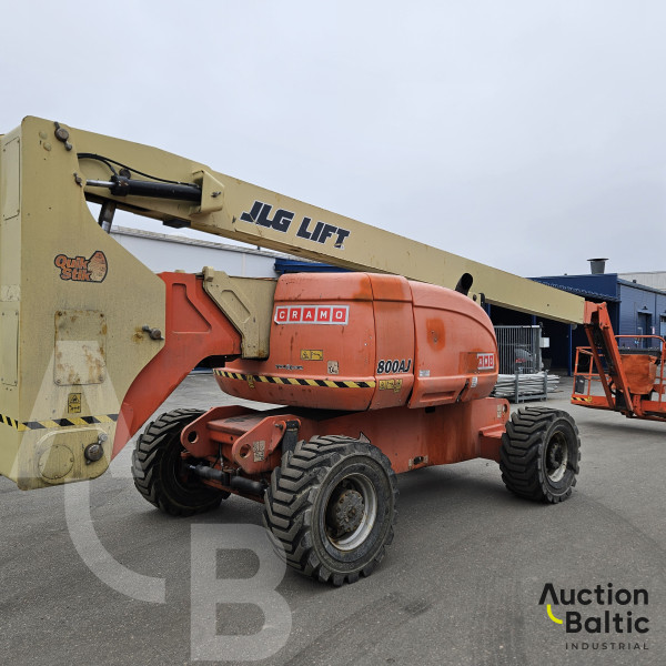 JLG 800 AJ