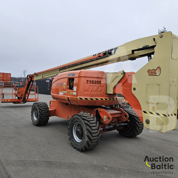 JLG 800 AJ