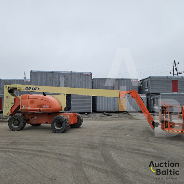 JLG 800 AJ